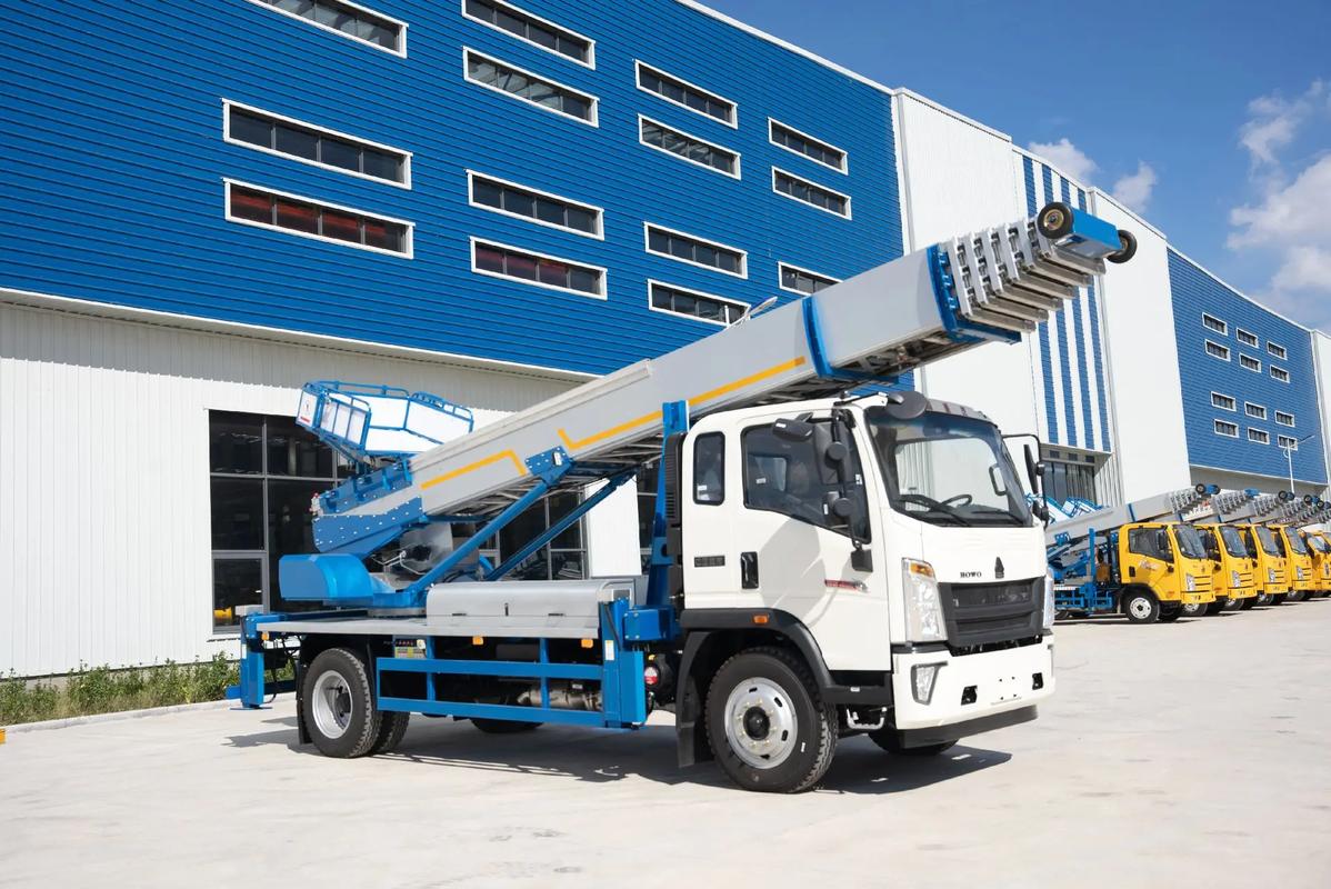 永修县出租云梯车高空作业车 建筑垃圾搬运